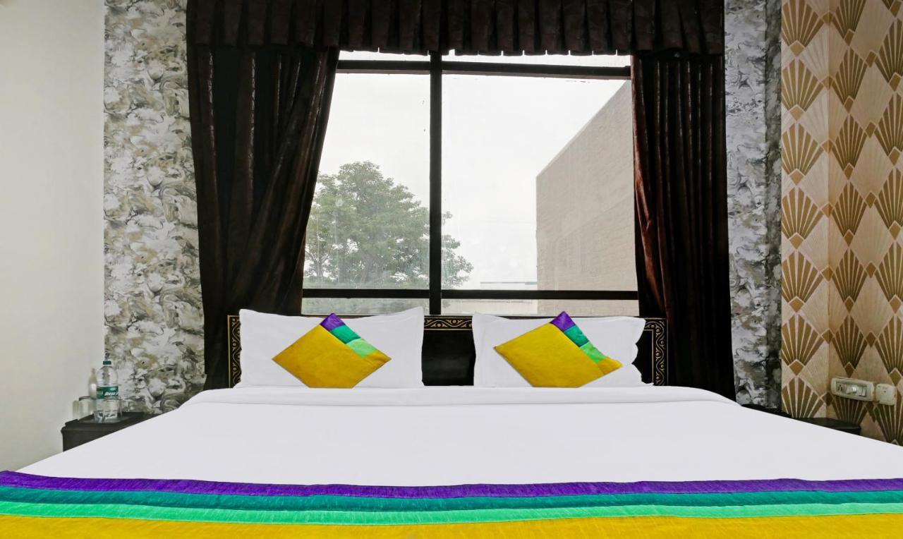 Itsy By Treebo - Ashoka Grand Varanasi Exterior foto